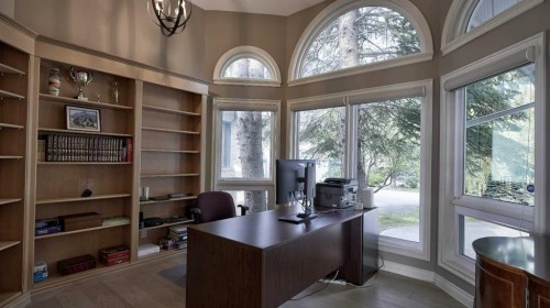 57 Edelweiss Point Nw, Calgary, AB - Indoor Photo Showing Office