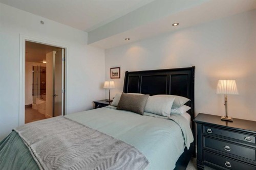 1103-817 15 Avenue Sw, Calgary, AB - Indoor Photo Showing Bedroom