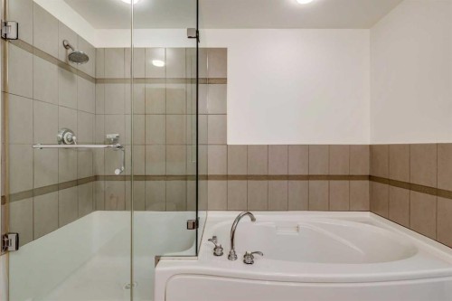 1103-817 15 Avenue Sw, Calgary, AB - Indoor Photo Showing Bathroom