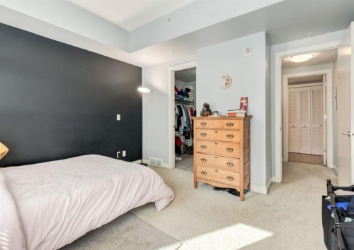 204-215 13 Avenue Sw, Calgary, AB - Indoor Photo Showing Bedroom