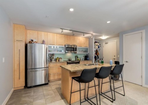204-215 13 Avenue SW Calgary, AB T2R 0V6