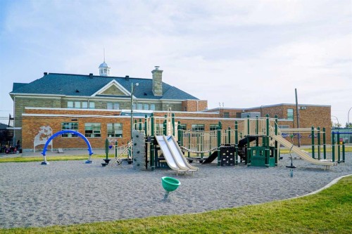 417 22 Avenue Nw, Calgary, AB - Outdoor