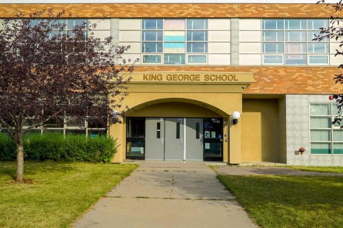 417 22 Avenue Nw, Calgary, AB - Outdoor