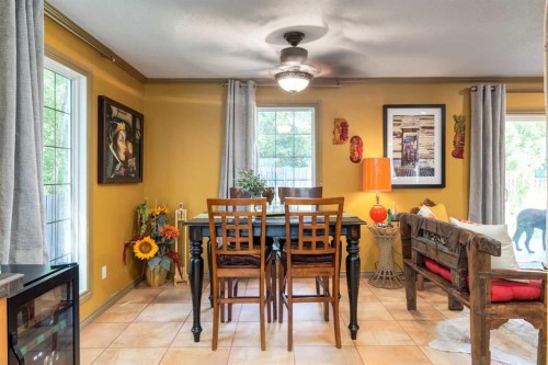 235 5 Street, Drumheller, AB - Indoor Photo Showing Dining Room