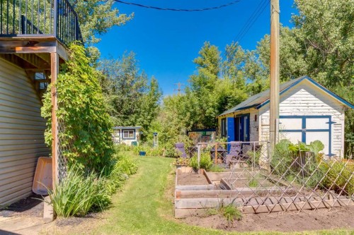 235 5 Street, Drumheller, AB - Outdoor