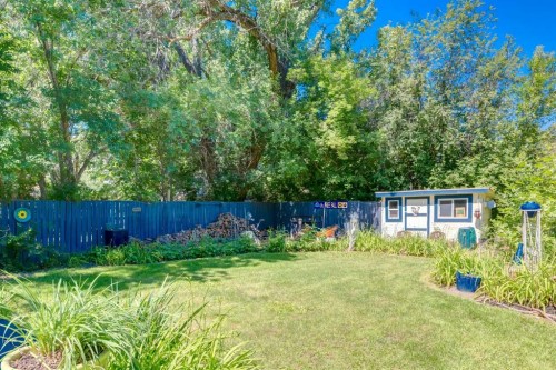 235 5 Street, Drumheller, AB - Outdoor