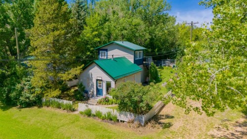 235 5 Street, Drumheller, AB - Outdoor