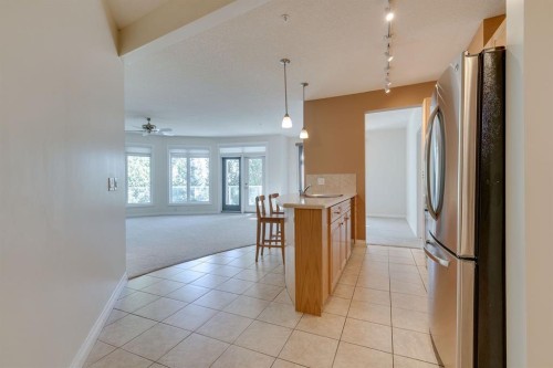 304-10 Hemlock Crescent Sw, Calgary, AB - Indoor