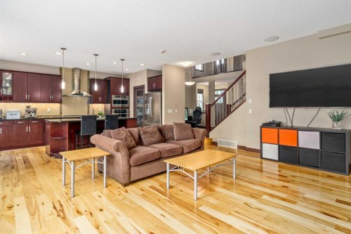 26 Mahogany Green Se, Calgary, AB - Indoor Photo Showing Living Room