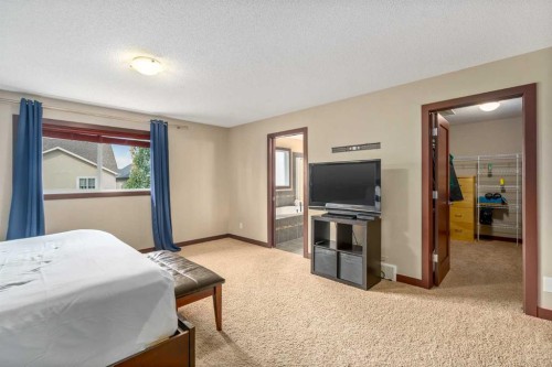 26 Mahogany Green Se, Calgary, AB - Indoor Photo Showing Bedroom