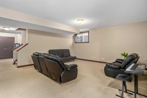26 Mahogany Green Se, Calgary, AB - Indoor