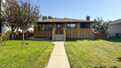 47 Montrose Crescent NE Calgary, AB T2E 5P3