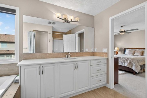 2075 Brightoncrest Common Se, Calgary, AB - Indoor Photo Showing Bathroom
