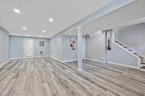 708 101 Avenue Sw, Calgary, AB - Indoor Photo Showing Other Room