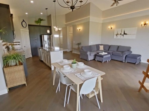 702 Fairways Drive, Vulcan, AB - Indoor