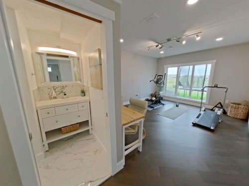 702 Fairways Drive, Vulcan, AB - Indoor