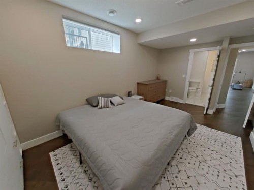 702 Fairways Drive, Vulcan, AB - Indoor Photo Showing Bedroom