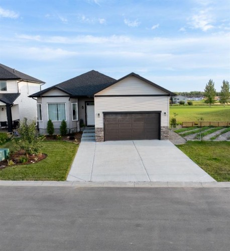 702 Fairways Drive, Vulcan, AB - Outdoor