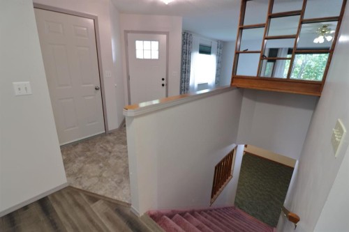 409 1 Street North, Vulcan, AB - Indoor Photo Showing Other Room