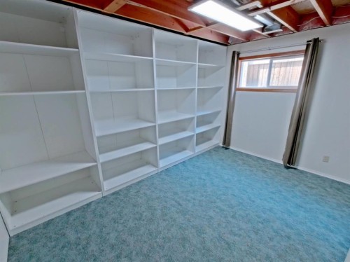 409 1 Street North, Vulcan, AB - Indoor