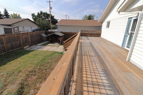 409 1 Street North, Vulcan, AB - Outdoor With Deck Patio Veranda With Exterior