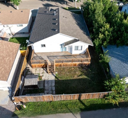 409 1 Street North, Vulcan, AB - Outdoor