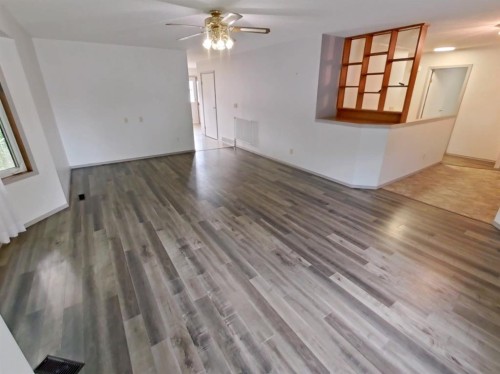 409 1 Street North, Vulcan, AB - Indoor Photo Showing Other Room