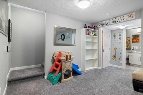 218 Willow Place, Cochrane, AB - Indoor