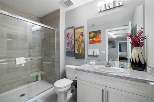 218 Willow Place, Cochrane, AB - Indoor Photo Showing Bathroom