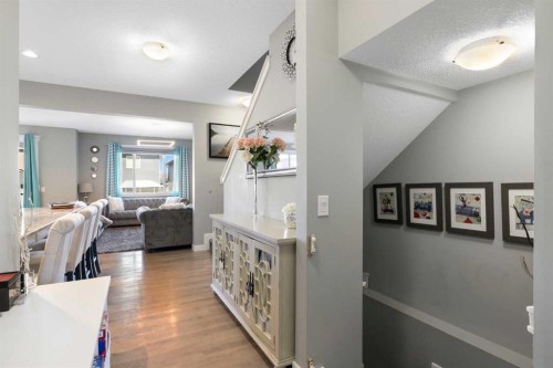 218 Willow Place, Cochrane, AB - Indoor Photo Showing Other Room