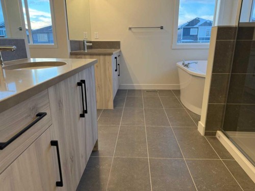 111 Sundown Crescent, Cochrane, AB 
