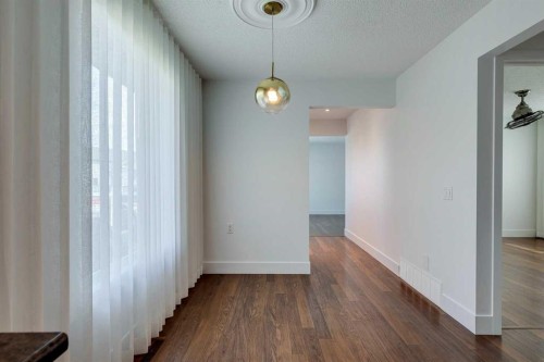 23 Erin Grove Court Se, Calgary, AB - Indoor Photo Showing Other Room