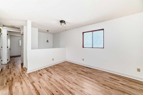 269 Edgepark Boulevard Nw, Calgary, AB - Indoor Photo Showing Other Room