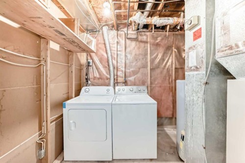 269 Edgepark Boulevard Nw, Calgary, AB - Indoor Photo Showing Laundry Room