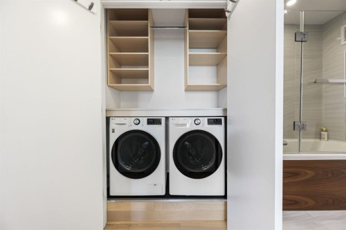 609-3204 Rideau Place Sw, Calgary, AB - Indoor Photo Showing Laundry Room