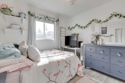 274 Mt Assiniboine Place Se, Calgary, AB - Indoor Photo Showing Bedroom