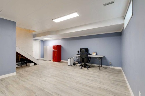 274 Mt Assiniboine Place Se, Calgary, AB - Indoor