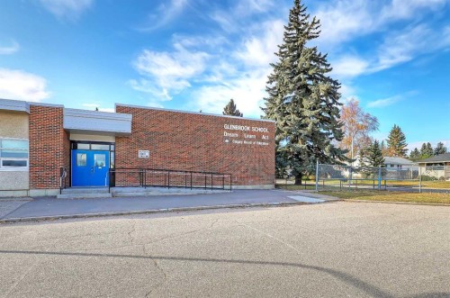 2747 Grant Crescent Sw, Calgary, AB - Outdoor