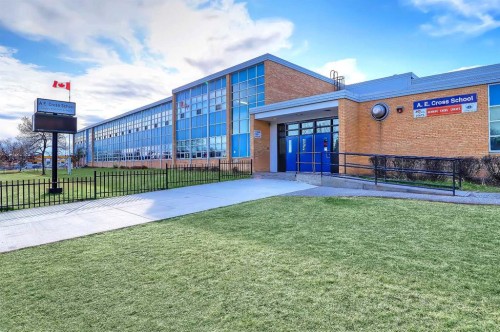 2747 Grant Crescent Sw, Calgary, AB - Outdoor