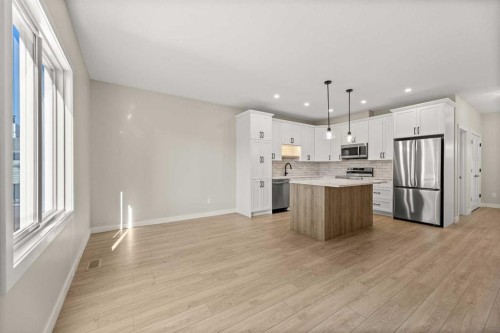 1326 23 Street, Didsbury, AB - Indoor Photo Showing Kitchen With Upgraded Kitchen