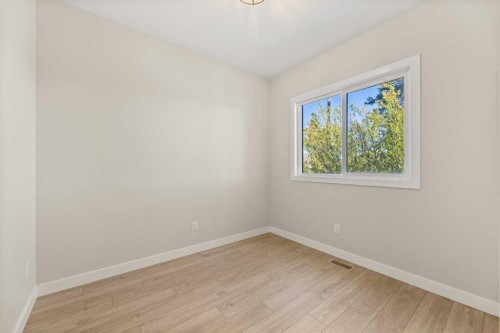 1326 23 Street, Didsbury, AB - Indoor Photo Showing Other Room