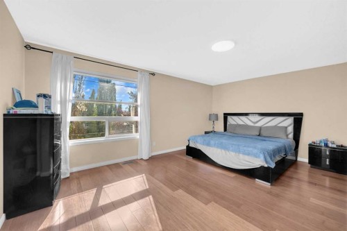 101 Springmere Road, Chestermere, AB - Indoor Photo Showing Bedroom