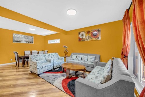 101 Springmere Road, Chestermere, AB - Indoor Photo Showing Living Room
