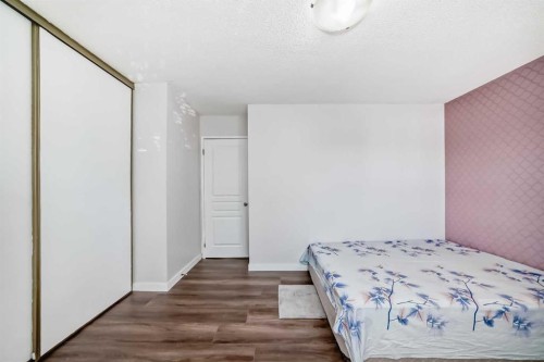 33 Martinridge Place Ne, Calgary, AB - Indoor Photo Showing Bedroom