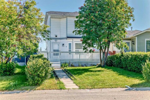 33 Martinridge Place Ne, Calgary, AB - Outdoor