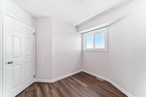 33 Martinridge Place Ne, Calgary, AB - Indoor Photo Showing Other Room