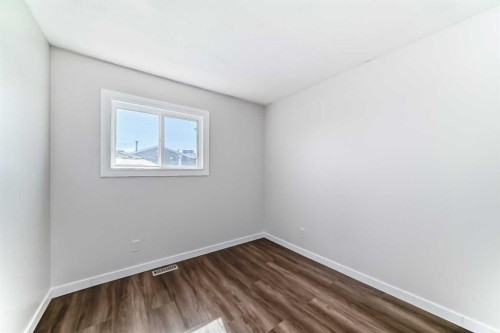 33 Martinridge Place Ne, Calgary, AB - Indoor Photo Showing Other Room