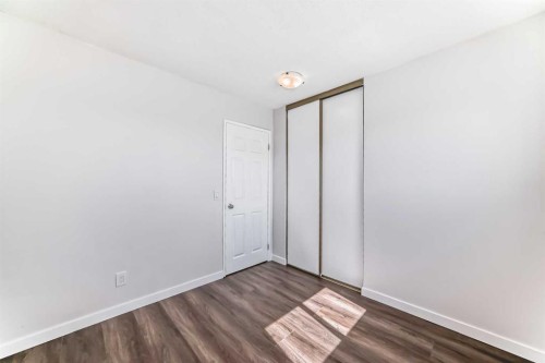 33 Martinridge Place Ne, Calgary, AB - Indoor Photo Showing Other Room