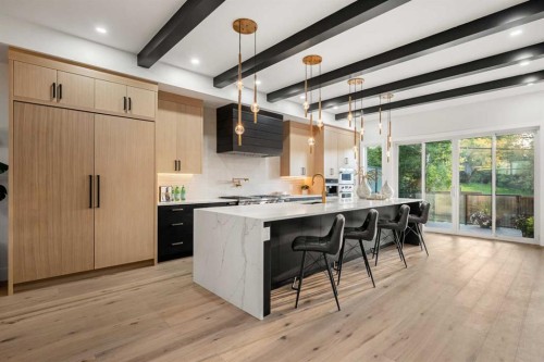 1415 24 Street Sw, Calgary, AB - Indoor Photo Showing Kitchen