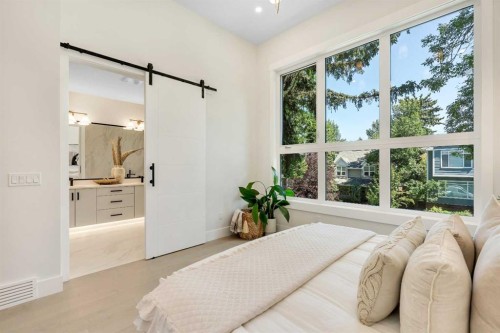 1130A Regent Crescent Ne, Calgary, AB - Indoor Photo Showing Bedroom